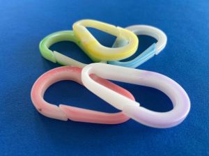 インジェクション成形で”カラビナ”を製作
